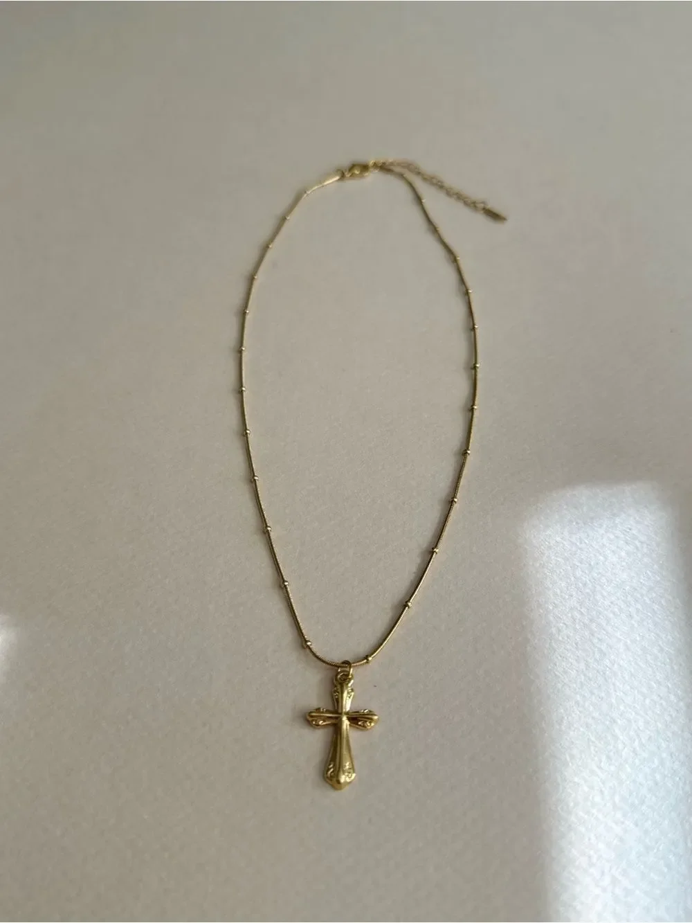 Gold Cross Necklace M1884